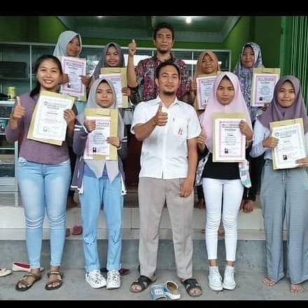 Penyerahan Sertifikat